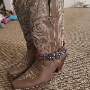 Cowgirl boots size 7M